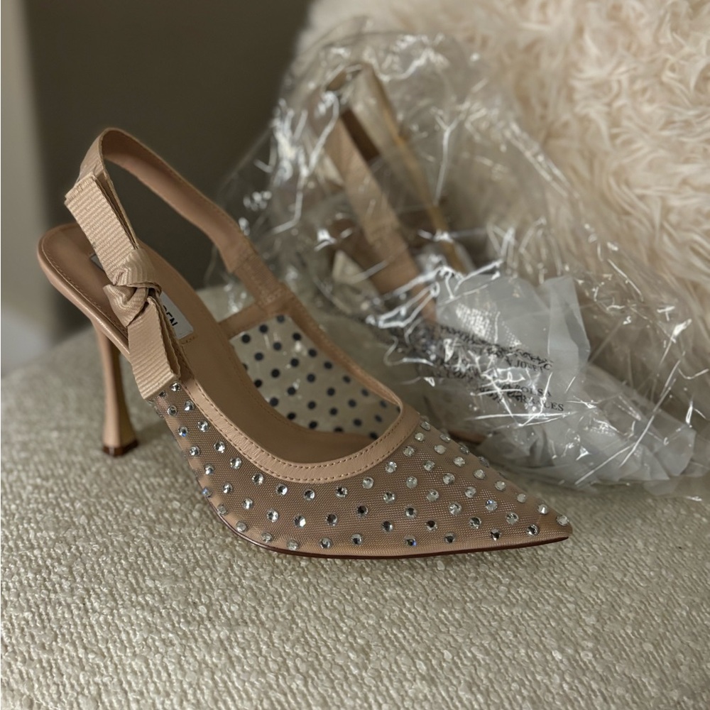 BRAND NEW Steve Madden Diamond Rhinestone and Nude Mesh Stiletto Heels - SIZE 8